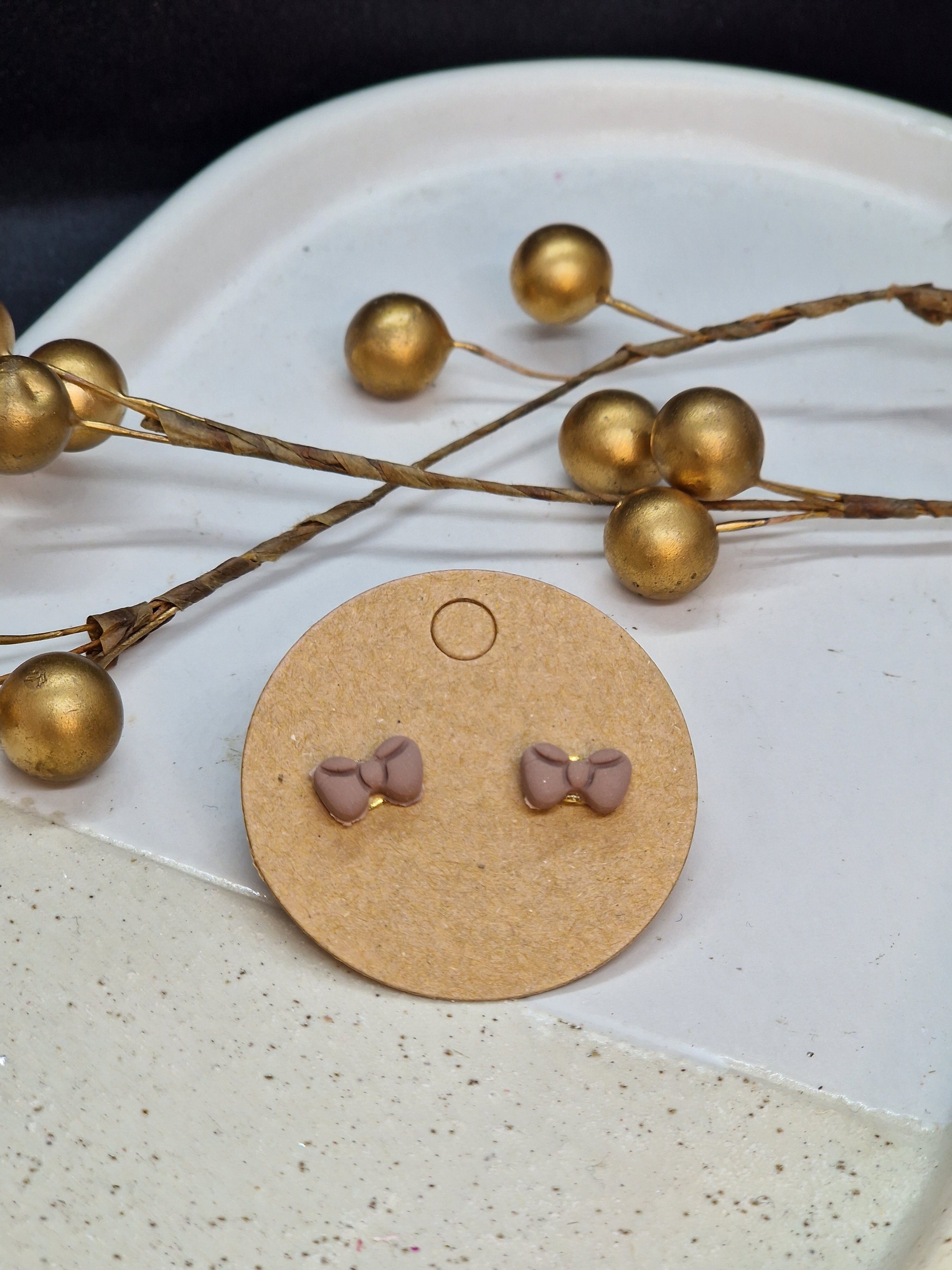Oorbellen Dames || 'Mary' || Studs Strikjes